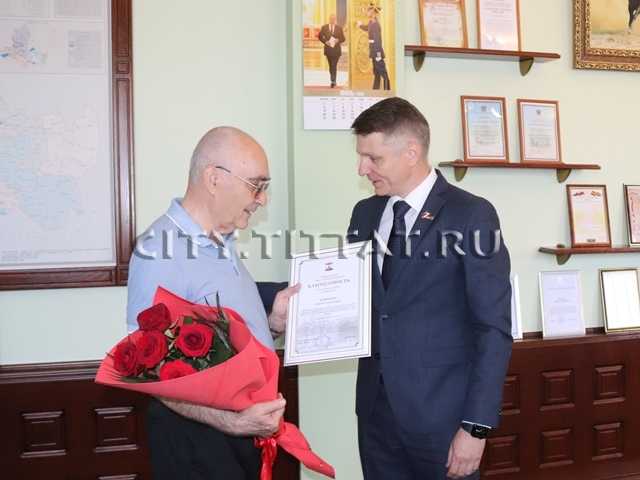 Андрей Ковалев поздравил с юбилеем Сергея Новикова