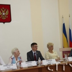 Глава Администрации г.Шахты Андрей Ковалев провел встречу с членами Шахтинского Городского Совета ве